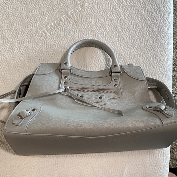 Balenciaga tote - Picture 2 of 2